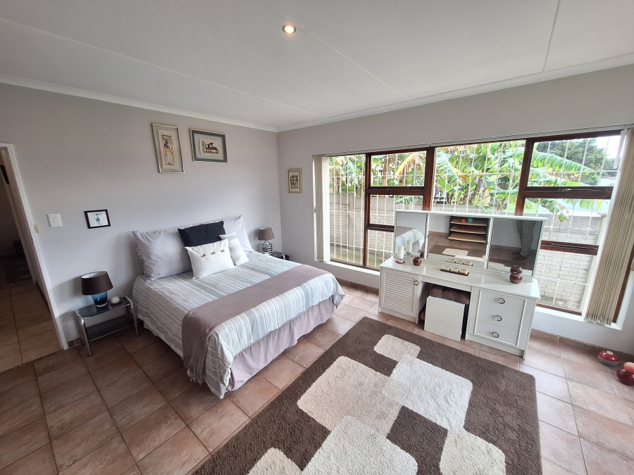 3 Bedroom Property for Sale in Wavecrest Eastern Cape